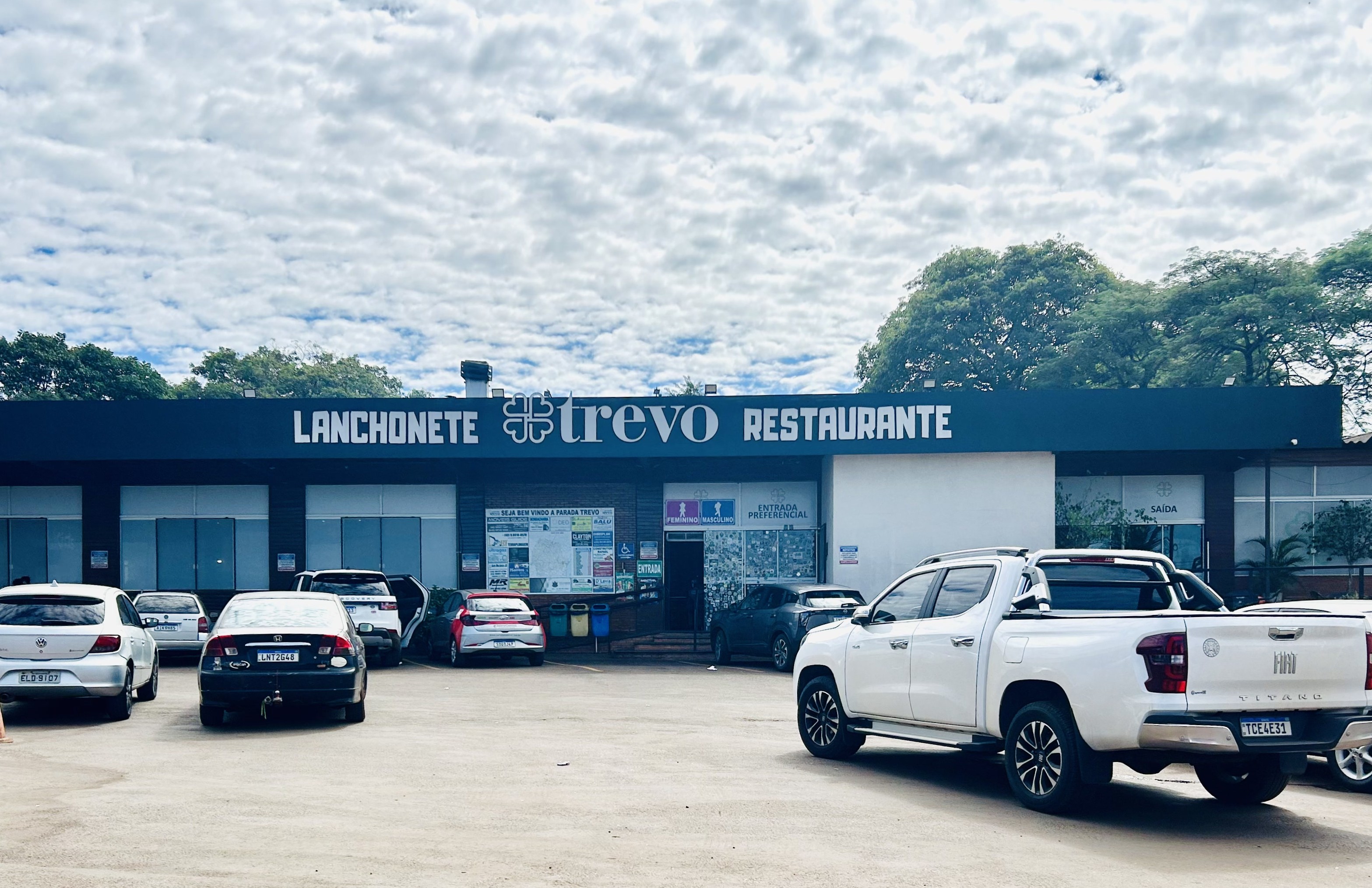 Parada Trevo - Fachada